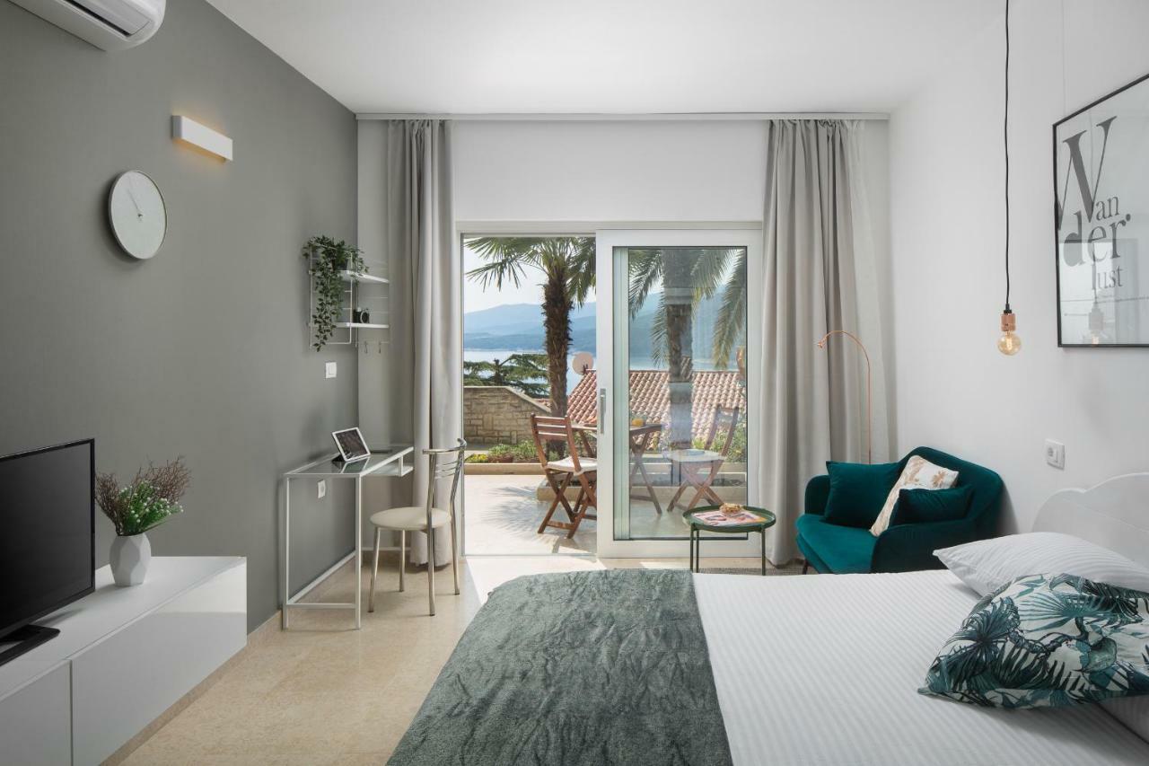 Studio Apartment Close To The Sea 라벡 외부 사진