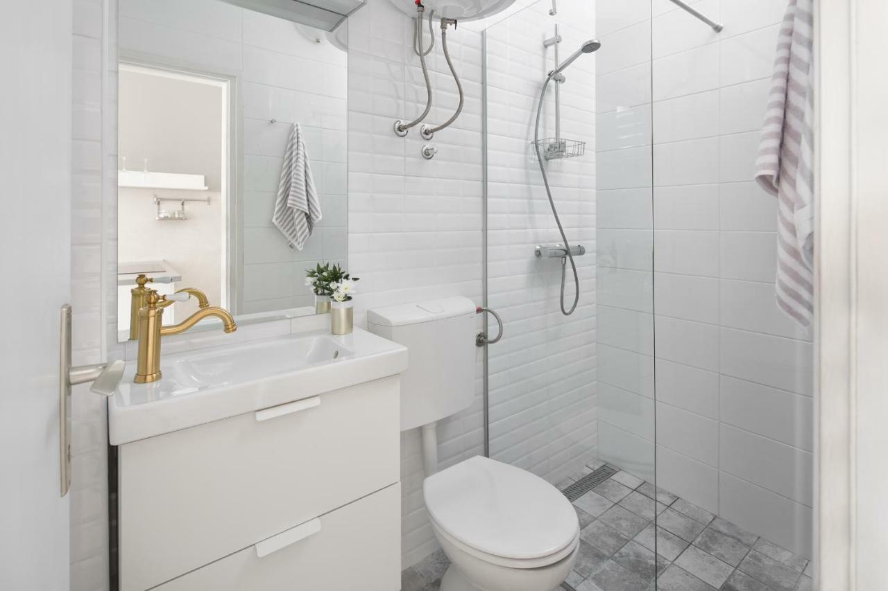Studio Apartment Close To The Sea 라벡 외부 사진